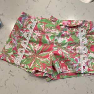 Lilly Pulitzer shorts size 10